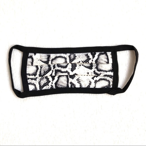 🔴 5 for $10 ONE Zenana Snakeskin Print Cotton Face Mask - Picture 5 of 8